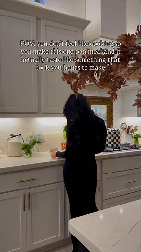 I understand why this dumpling bake went viral! It’s so easy and taste like it’s from a restaurant! I also included a recipe for non Trader Joe’s items so you can make this even if you don’t have one! Viral Trader Joe’s Dumpling Bake ✨2 cups frozen green beans (thawed & drained ) ✨4 minced garlic cloves ✨1 bag Trader Joe’s frozen gyoza potstickers ✨1 can coconut milk ✨3 tbsp Trader Joe’s soyaki sauce ✨1/2 bottle of Trader Joe’s thai style red curry sauce ✨optional for heat, chili crunch ✨Green o