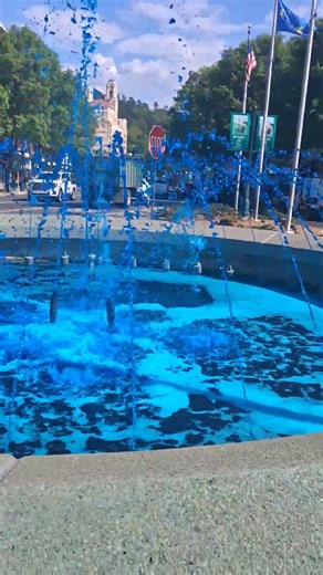 Blue water fountain ⛲️ #waterfountain