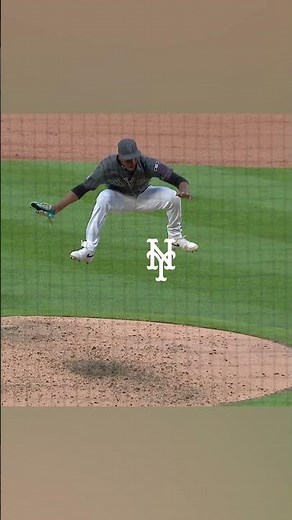 Jefry Yan prematurely celebrated a strikeout & used the Mets' last ABS challenge in the 9th inning 😅