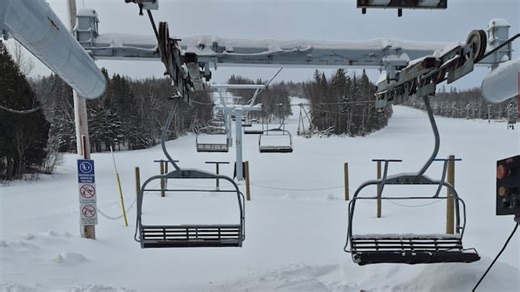 Mont Farlagne’s unexpected early season ends with chairlift breakdown