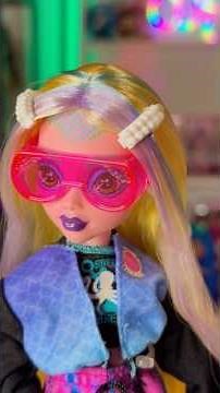 Monster High Fearbook Lagoona! Everything you need to know!