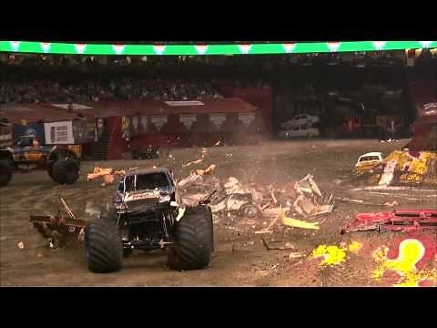 Monster Jam - Bounty Hunter Freestyle from New Orleans - Feb 23, 2013