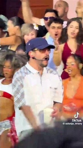 MARCELO DANCES AT BAD BUNNY'S HOUSE AND THE SINGER APPEARS FROM BEHIND SURPRISING EVERYONE