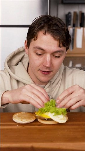 How to make a breakfast sandwich (EASY RECIPE)