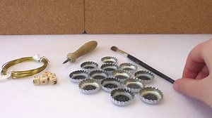 Musik aus Müll: 6 Kinder-Musikinstrumente aus Abfällen basteln