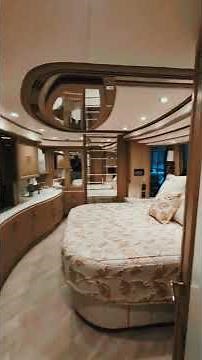Motorhome vs Caravan Australia 🇦🇺 | Which One Rules the Road? 🚐🔥 #VanLife #Roadways