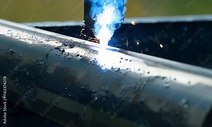 Plasma Cutting Metal Pipe.mp4