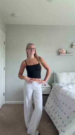 Rory Quinn's Stylish Outfit Inspiration