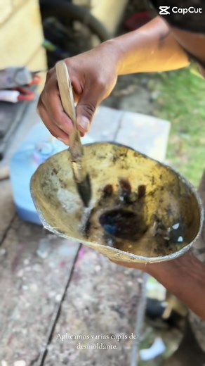 Proceso de elaboración de una careta en fibra de vidrio