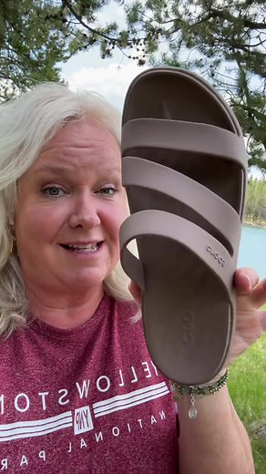 Crocs: My Go-To Comfortable Style for Spring & Summer 2026