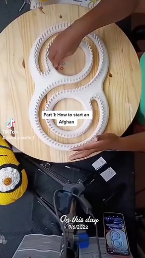 #onthisday How to start a #loom #knitting #blanket #handmade #craftersoftiktok #yarn