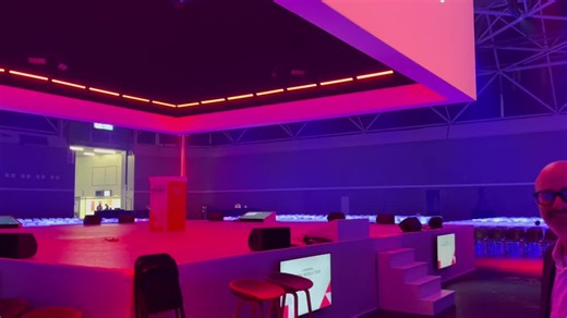 #databricks #dataaiworldtour | Ari Kaplan | 10 comments