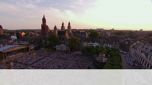242K views · 13K reactions | André celebrates the 30th Anniversary of The Johann Strauss Orchestra with a special concert and the orchestra recalls their finest moments. Taken from the brand new DVD-Set 'Welcome To My World 3'. Order yours at: https://www.andrerieu.com/nl/welcome-to-my-world-3 | André Rieu | Facebook