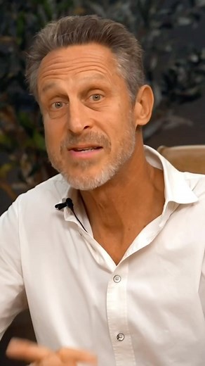 Function Health on Instagram: "Let’s talk about the test that can see if you are headed for a heart attack. It’s called ApoB, or Apolipoprotein B. It tests the number of LDL particles in the blood, as each LDL particle typically contains one molecule of apoB. Higher levels of ApoB = greater number of LDL particles contributing to plaque buildup in the arteries. Which could = a future heart attack. But it’s almost never tested in an annual physical. So @functionhealth included ApoB in their membe