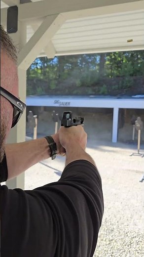 SIG SAUER P365 MACH3D with XRAY5