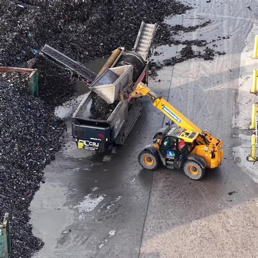 Efficient Material Separation with Pronar MPB 18.47 Trommel Screener