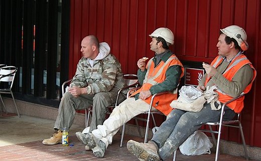 Why Construction Workers Should Wear Long Sleeve PPE