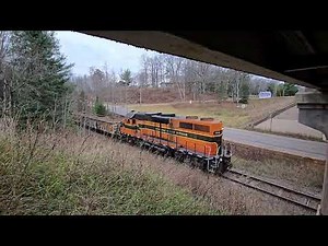 Locomotive Was SMOKING, It Looked Like A House On Fire! #trains #trainhorn #trainvideo #railway