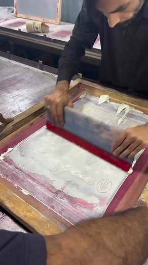 Customized puffer jackets and other products are available.Thinking...