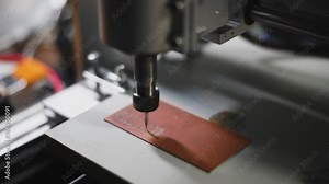machine with numerical control CNC carries out milling of printed circuit boards, Circuit Engraving, Diy Circuit Boards PCB, 4K