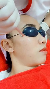 4 comments | អ្នកឯកទេសព្យាបាលបាញ់បំបាត់ ជាំ អាច៌រុយ...