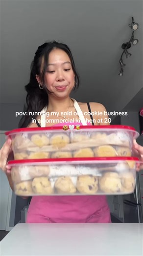 behind the scenes of baking in a commercial kitchen at 20🍪🤍👩‍🍳 #bakers #baking #cookiebusiness #bakingbusiness #dreambusiness