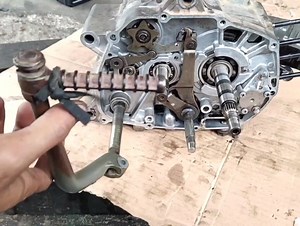 10 minutes already understand disassembling and assembling the motorbike engine #bengkelmotor #otomotip #tutorial | Belajar Mekanik Dari NOL