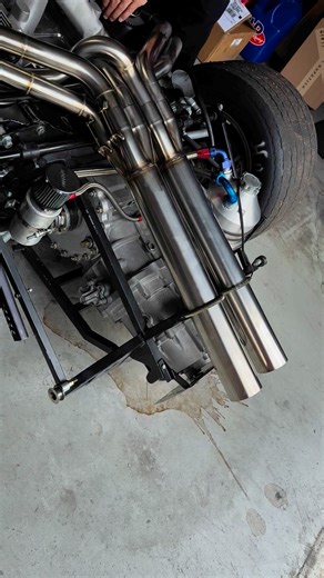 The 2025 sounds of our Superformance LLC. GT40 race car! This is a new engine that required a custom bundle of snakes header configuration, and we can't wait to put this new power and extended RPM range on track at Watkins Glen in a few weeks! Thank you to Olthoff racing for getting the car together and race ready! #veteranownedbusiness #vintagemotorsports #vintageracing #gt40 #superformancegt40 #downforcemotorsports #vintageracecar #SBF | Downforce Motorsports