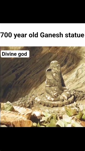 700 years old Ganesh statue