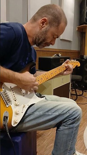 ‪@abnerfm‬ testing the #fender '68 Custom Vibrolux Reverb