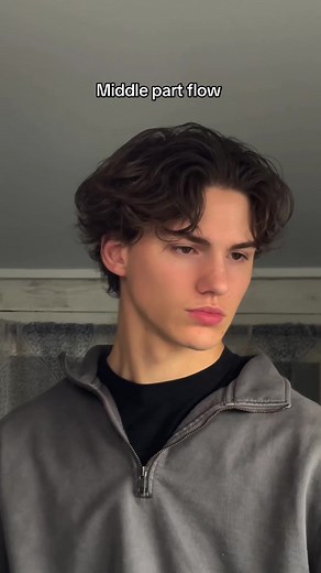 Mastering the Middle Part Haircut Technique