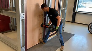 One of many examples of how our new Door Ram DR200 EVO3 can be used on inward doors. With its small toe height the Door Ram can be easily inserted into door frame! Discover more at: https://www.holmatro.com/en/rescue/door-ram-gdr200evo3-excl-battery-0 | Holmatro Rescue World