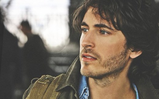 Mickael Miro - L'horloge Tourne (MV)