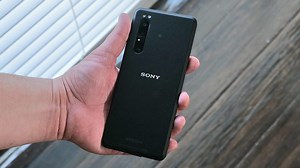 Sony Xperia Pro review: Phone, 4K camera monitor and 5G - Video
