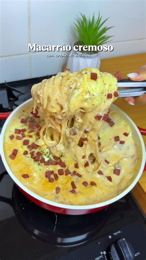 Macarrão cremoso com creme de batata - receita fácil