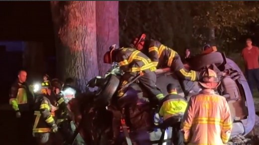 1 killed in 2-car crash in Uxbridge