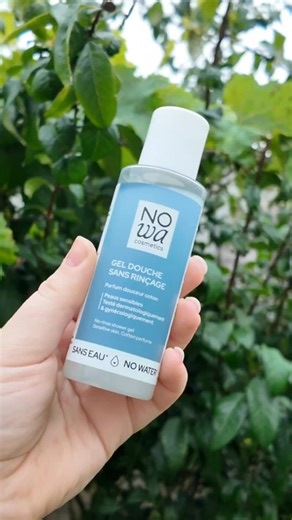 💦 Pas de douche à portée ? Avec NOWA, la propreté vous suit partout, tout le temps. 🫧 NOWA, c’est un gel douche sans rinçage qui : ✔️ Vous accompagne au sport, en voyage ou en festival ✔️ Se glisse dans votre sac ou valise ✔️ Respecte toutes les peaux, dès 3 ans 👉 NOWA, la douche sans eau et sans contraintes | NOWA NO WATER