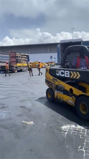 🚢 KOFI’S LOGISTICS | Reliable Shipping & Cargo Services from Dubai to the World 🌍