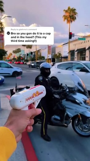 #greenscreenvideo link in bio to buy the candy gun ）#candygun #lollipop #surprise