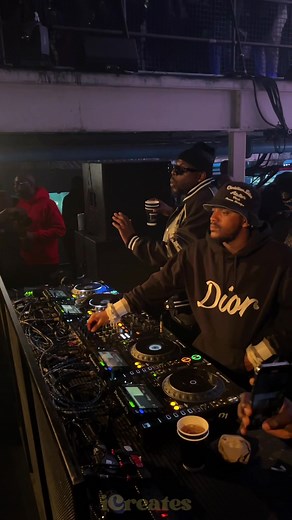 Live Performance of 'Abo Mvelo' by Mellow & Sleazy ft Daliwonga in London