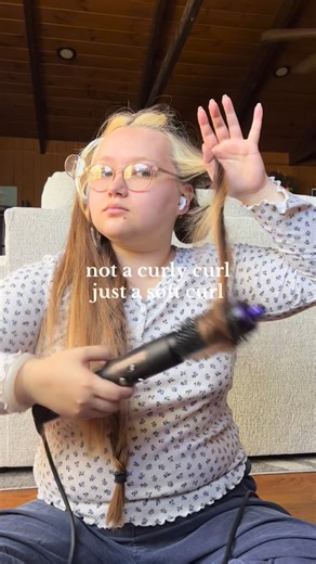 ray철 on Instagram: "yall know what I’m talking about, right?? . . . #hair #longhair #hairstyle #longhairstyles #hairvideo #hairideas #hairgoals #hairinspo #dyson #dysonairwrap #curl #curls #curling #roundbrush"