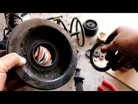 How to change the Strut mounts on a VT-VZ Commodore / WH-WL Statesman.