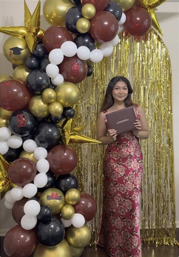 Beautiful Graduation Party Setup Ideas with Balloons