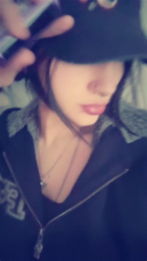 Fartqueen29 (@gizzzybizzy)’s videos with original sound - fob lyrics