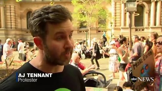 Tens of thousands protest Australia's government amid wildfires