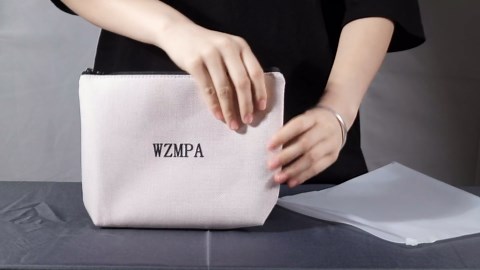 WZMPA Red Ribbon Girl Musical Toiletry Bag Oliver Warbucks Fans Gift Hope In Scarlet Zipper Bag Hard-Knock Dreams Inspired Gift (Ann White)