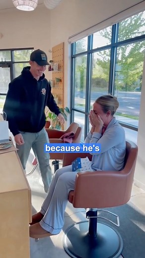 7.2M views · 105K reactions | The bride said the best day of her life started with the best surprise of her life凉❤️❤️ ( via: Helena Morgan ) | Majically News | Facebook