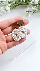 12K views · 526 reactions | This texture mat is everything ✨ I love the spring flowers and how detailed it is 珞❤️ Comment MAT if you want the link  Items used: • Field of Flowers Rubber Texture Mat • Organic Chunky Circle Donut - 32mm mirrored set • Natural Walnut Wood Circle Earring Stud Post . . . #polymerclay #polymerclayearrings #polymerclayartist #claytexture #polymerclaytextures #polymerclaycreations #polymerclayjewelry | Tera Clay | Facebook