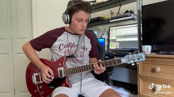 Celebración de los 40 años del disco 'Back in Black' con la banda ACDC