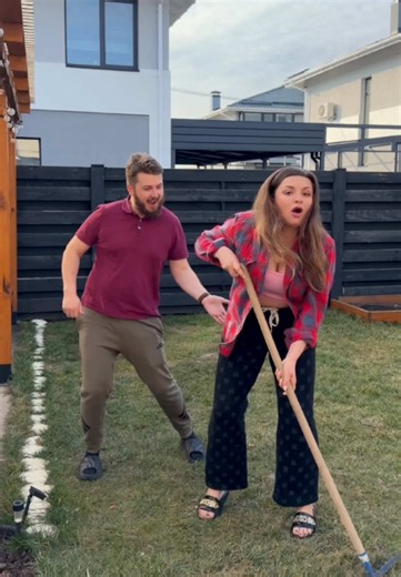 Funny Couple's Hilarious Relationship Humor